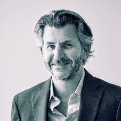 Demian Pack compartiendo su testimonio recomendando el Curso de Emprendimientos e Innovación de Scalabl